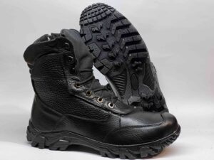 Тактичні берці осінь зима Чорні 46(зі змійкою)